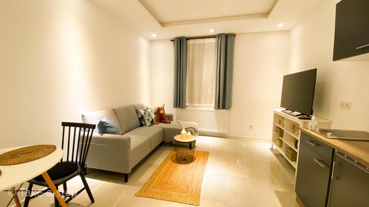 Qonroom - As Individual As - Apartment