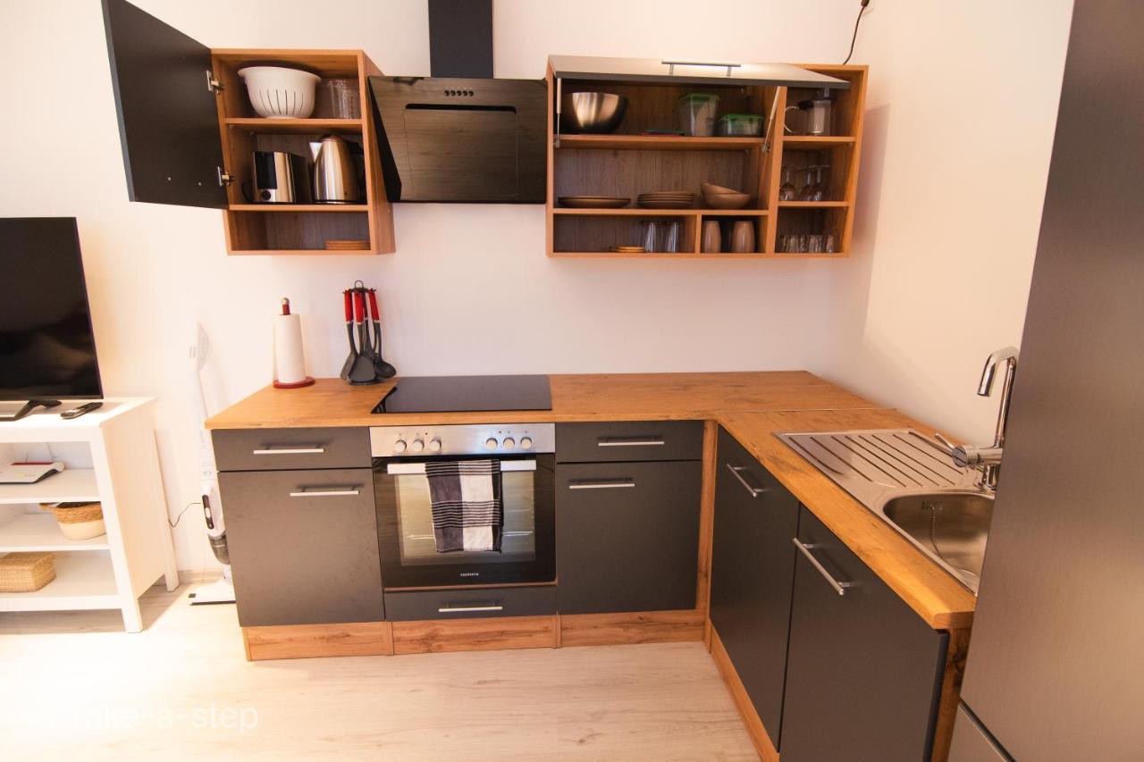 Qonroom - As Individual As - * Dillenburg