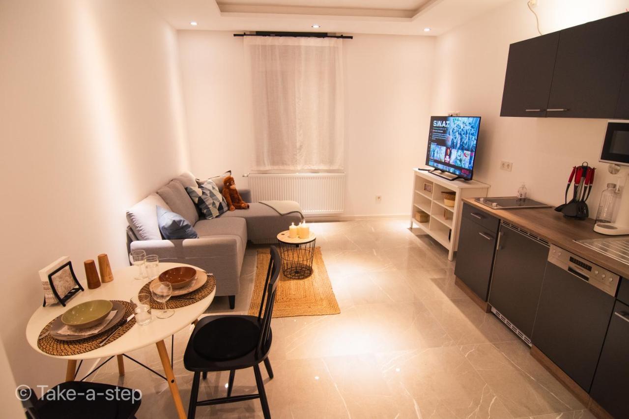 Qonroom - As Individual As -