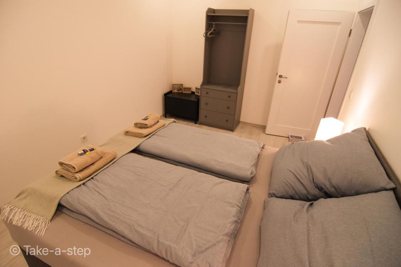 Qonroom - As Individual As - Apartment